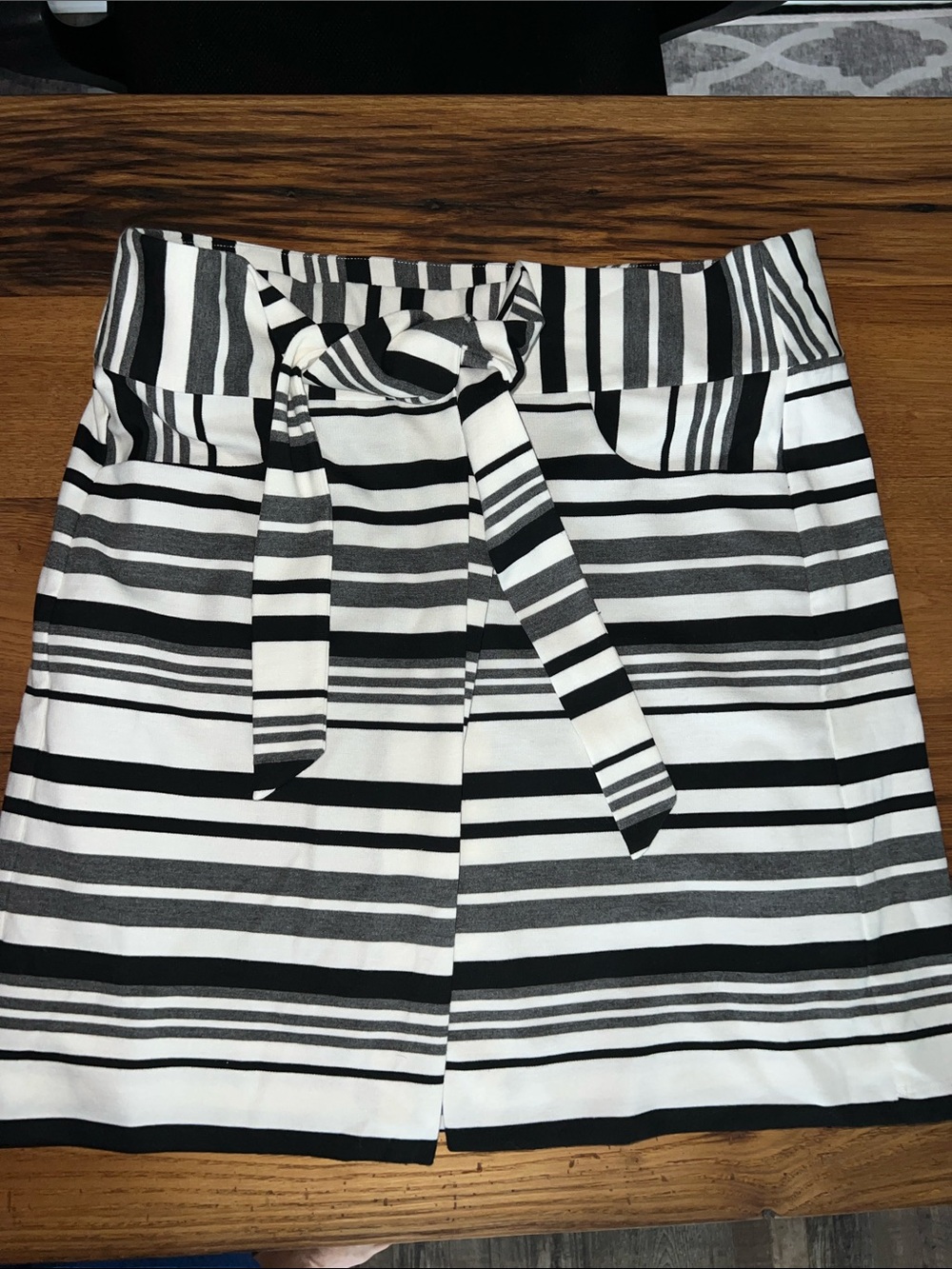 Cabo Black and White Striped Tie-Waist wrap stretch xl Skirt